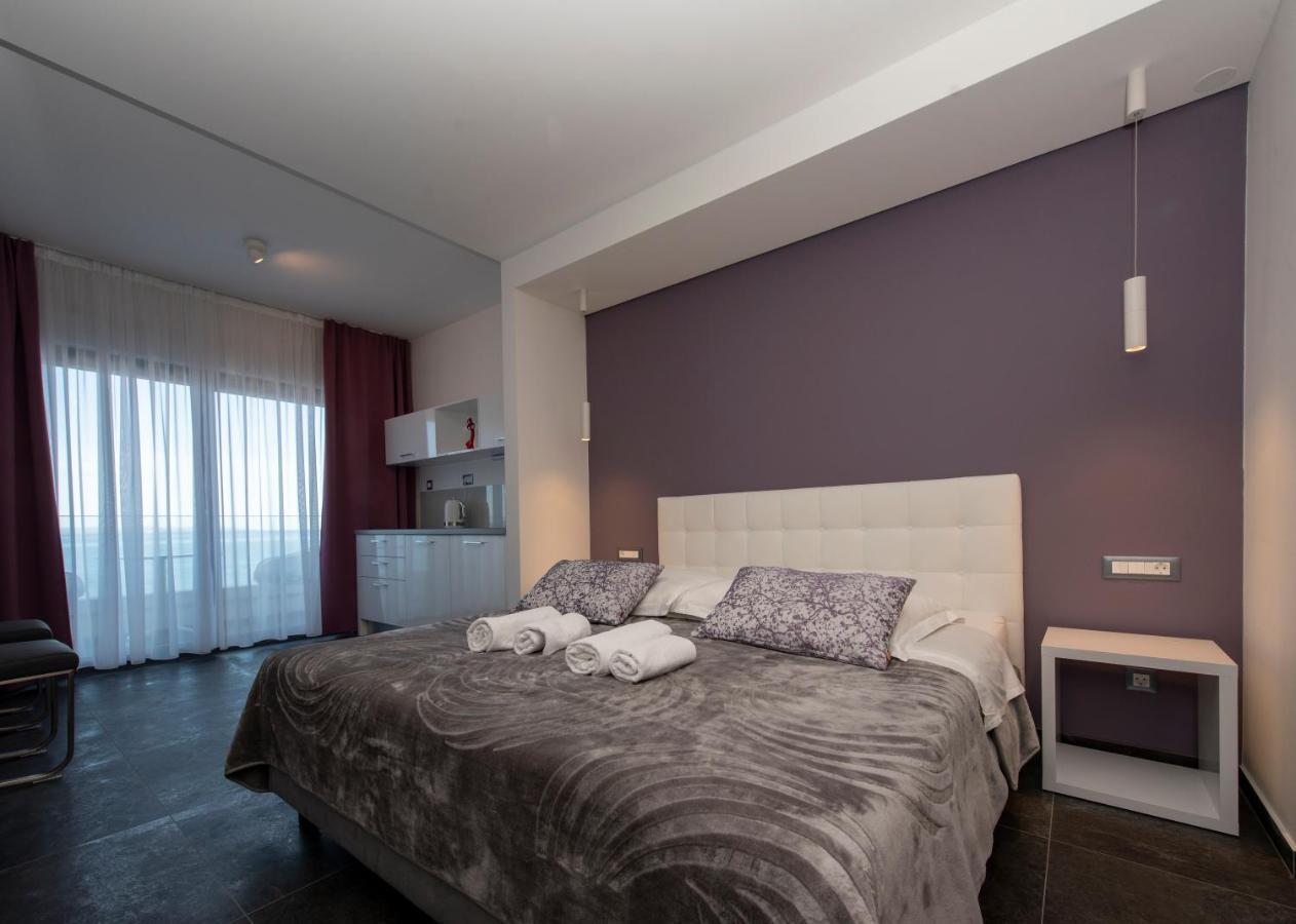 Luxury Rooms Beach Mediteran Podstrana Esterno foto