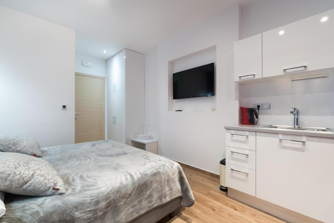 Luxury Rooms Beach Mediteran Podstrana Esterno foto